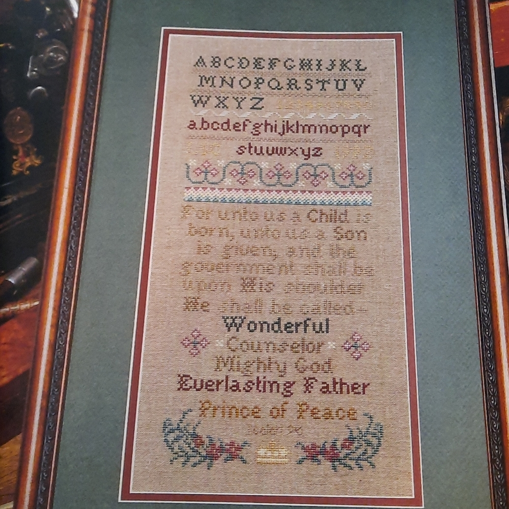 O CHRISTMAS TREE HARDBACK  BOOK. - Picture 12 of 16